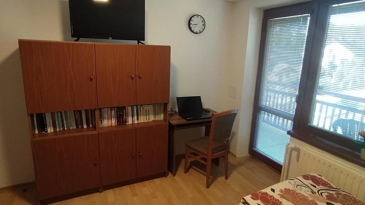 Apartman U Spycharu Bile Policany エクステリア 写真